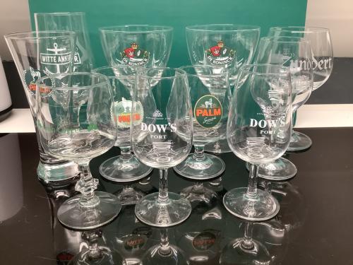 Verschillende glazen, bier- port-, irish coffee- Alles voor €10