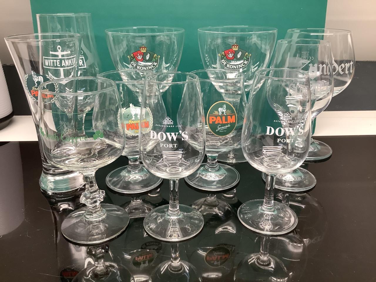 Verschillende glazen, bier- port-, irish coffee- Alles voor €10