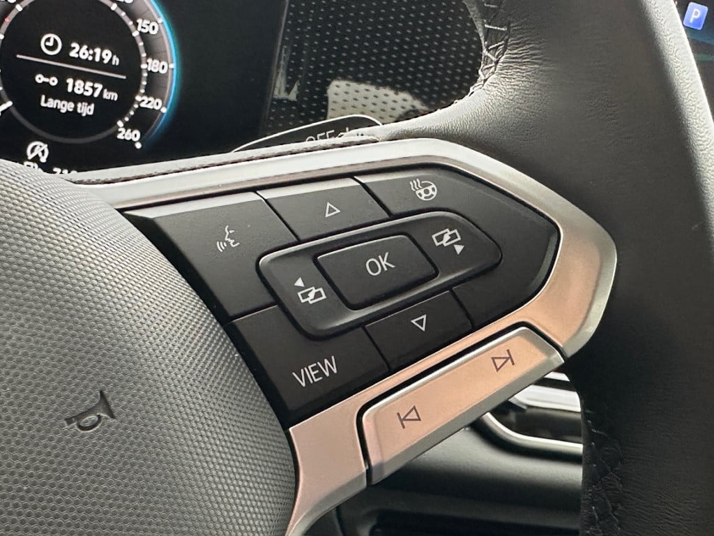 Volkswagen Tiguan 1.5 etsi life | trekhaak | camera | trekhaak | dode hoek 