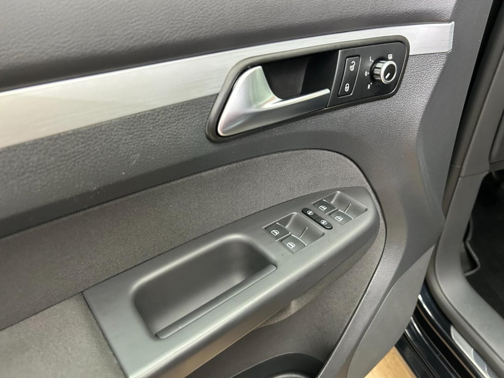 Volkswagen Touran occasion | airco | tweedehands volkswagen | stoelverwarmi