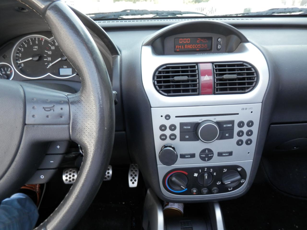 Auto Garant Biedt Aan: Opel Tigra 1.4 16v Sport