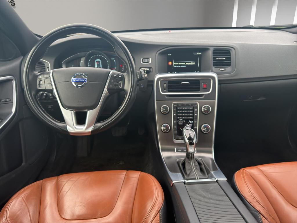 Volvo V60 2.4 d6 awd plug-in hybrid summum leer dakraam