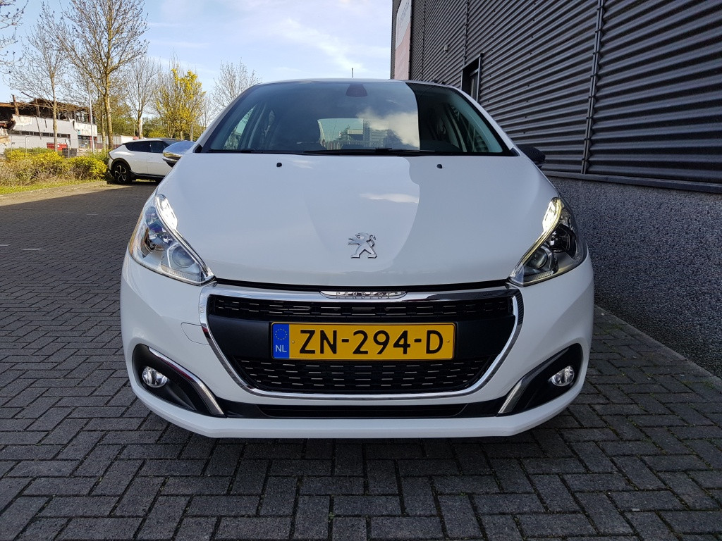 Peugeot 208 signature 1.2