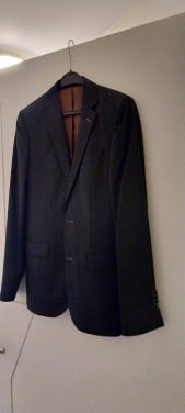 Te koop: zeer net pak/ kostuum Studio Milano maat 46
