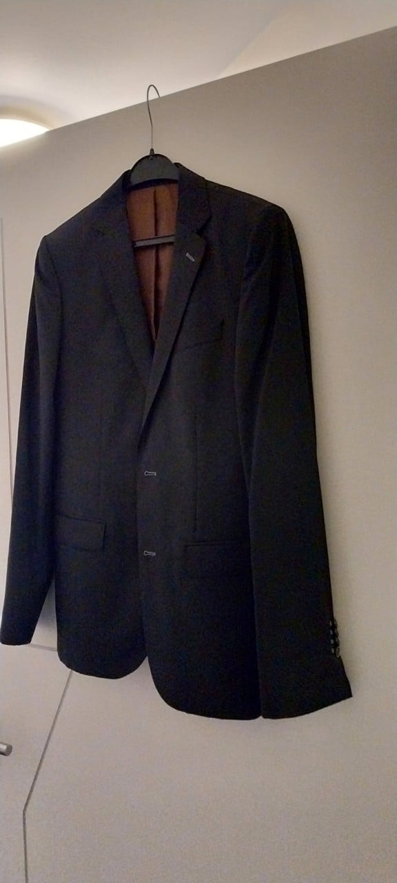 Te koop: zeer net pak/ kostuum Studio Milano maat 46