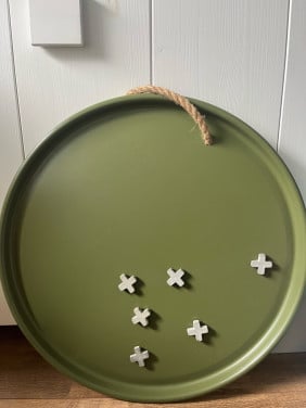 Tof magneetbord gemaakt van olievat deksel