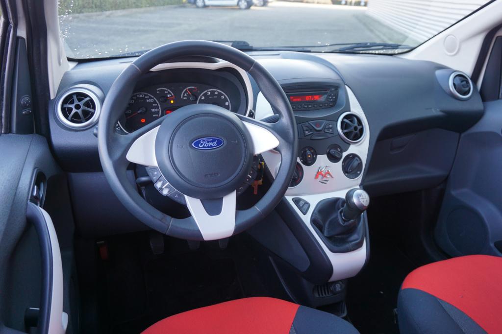 Ford KA 1.2 titanium airco / elektr. ramen / nap / apk t/m 18-11-2026