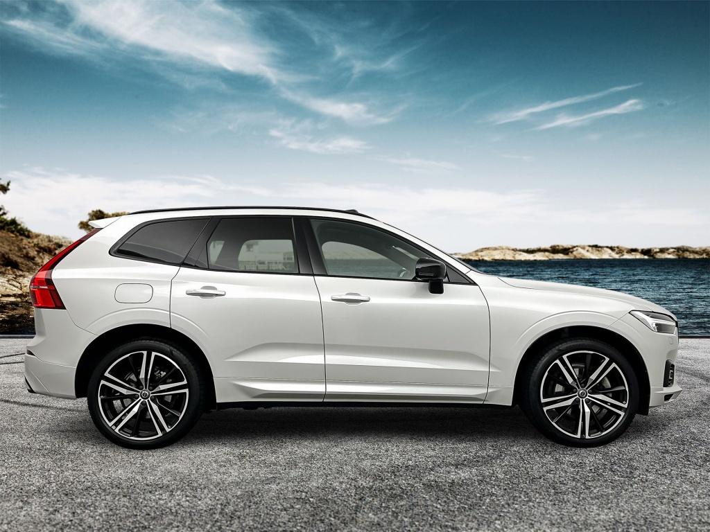 Volvo XC60 t8 390pk recharge r-design| pano| 360camera| trekhaak| h&k sound