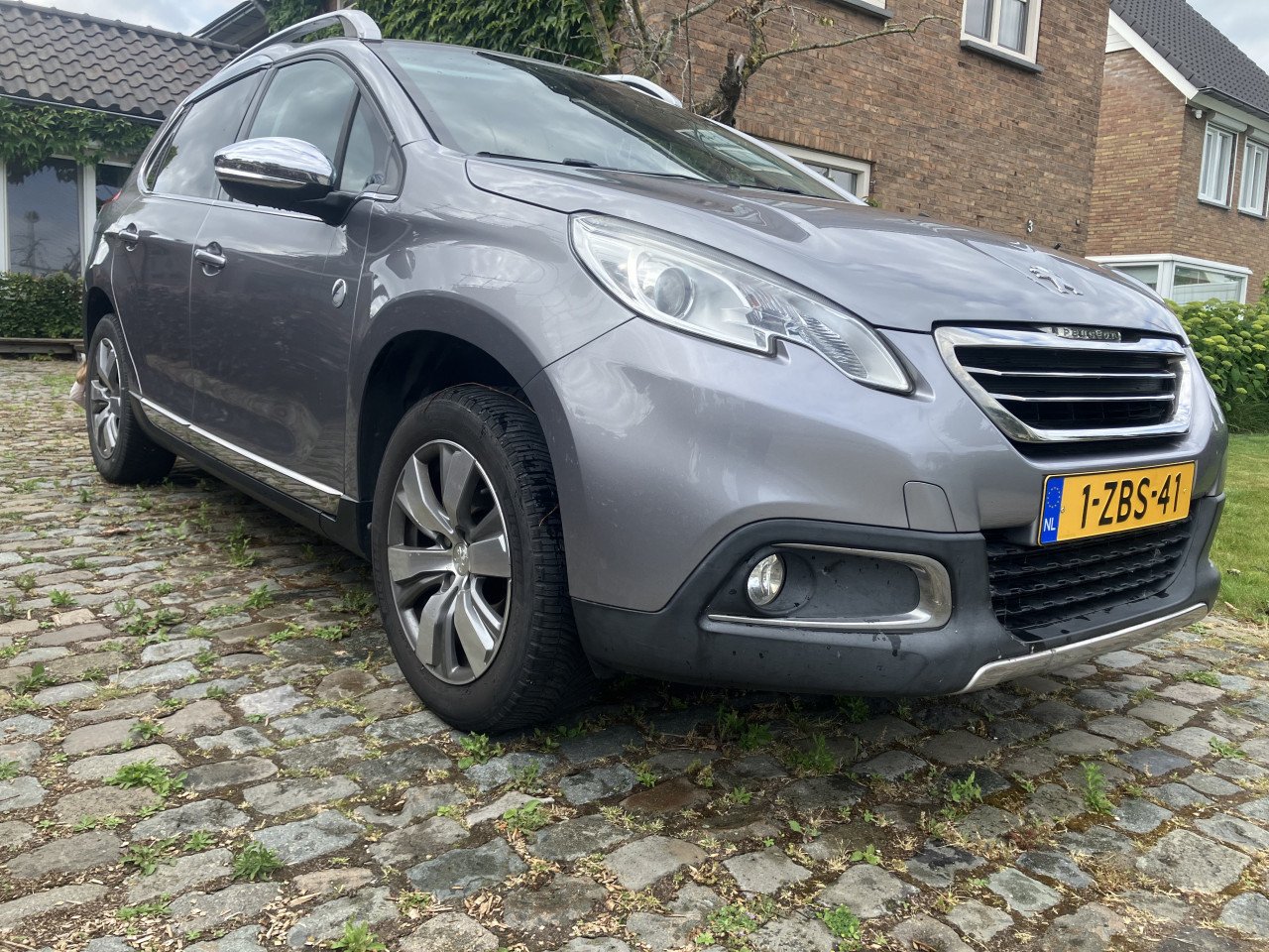 Hele mooie Peugeot 2008 Crossway, nieuwe riem dealer onderhouden