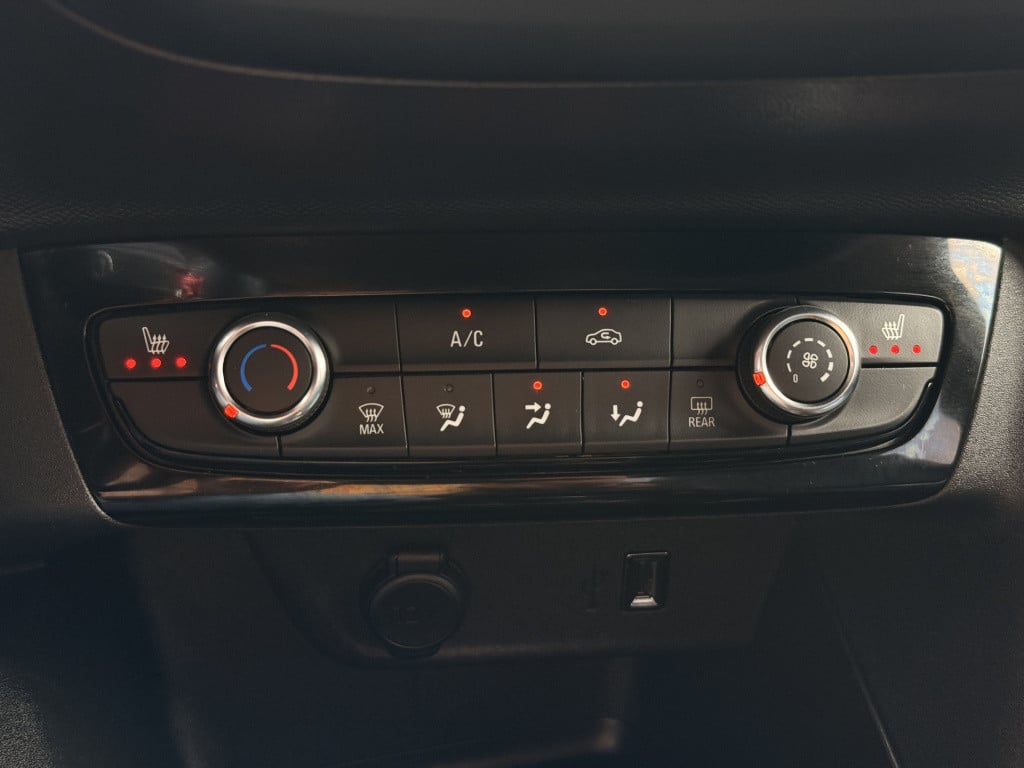 Opel Corsa 1.2 elegance | carplay / android auto | lane assist | stoelverwa