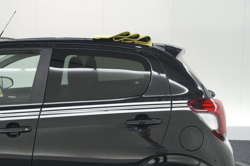 Peugeot 108 1.0 e-vti collection top! | elektrisch vouwdak | apple carplay 