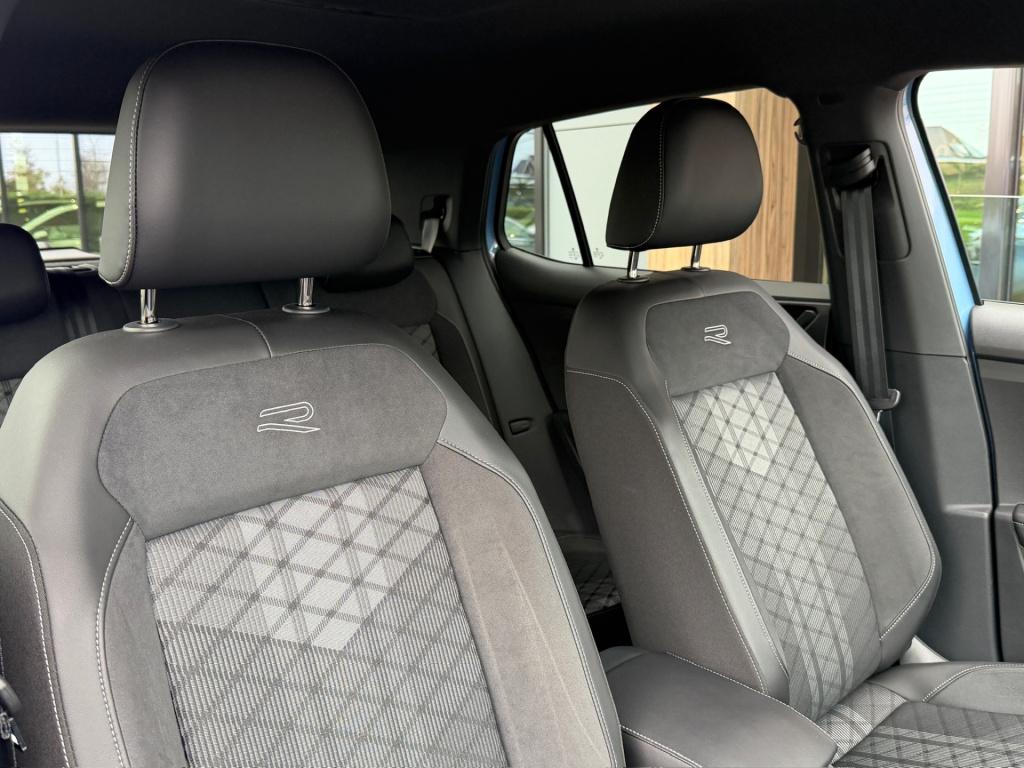 Volkswagen T-cross 1.0 tsi 116pk dsg r-line | trekhaak | navi | iq light | 