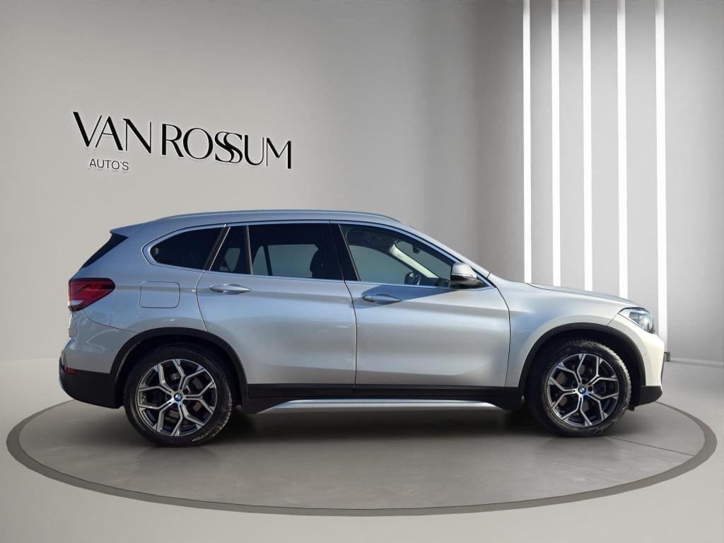 BMW X1 xdrive25e high executive x-line panorama | leder | sportstoelen | le