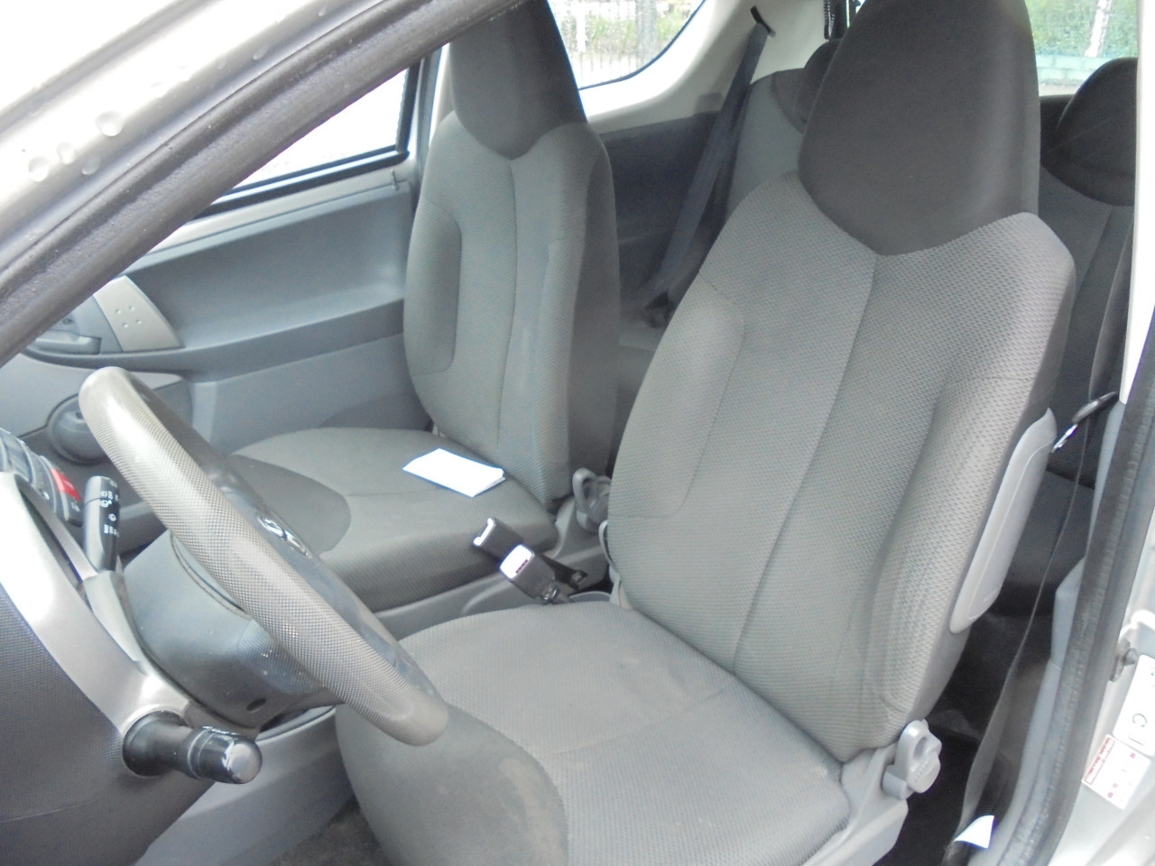 Aygo 1.0-12V drie deur Bwjr.2009 Apk vol jaar N.A.P leuke nette auto € 3250