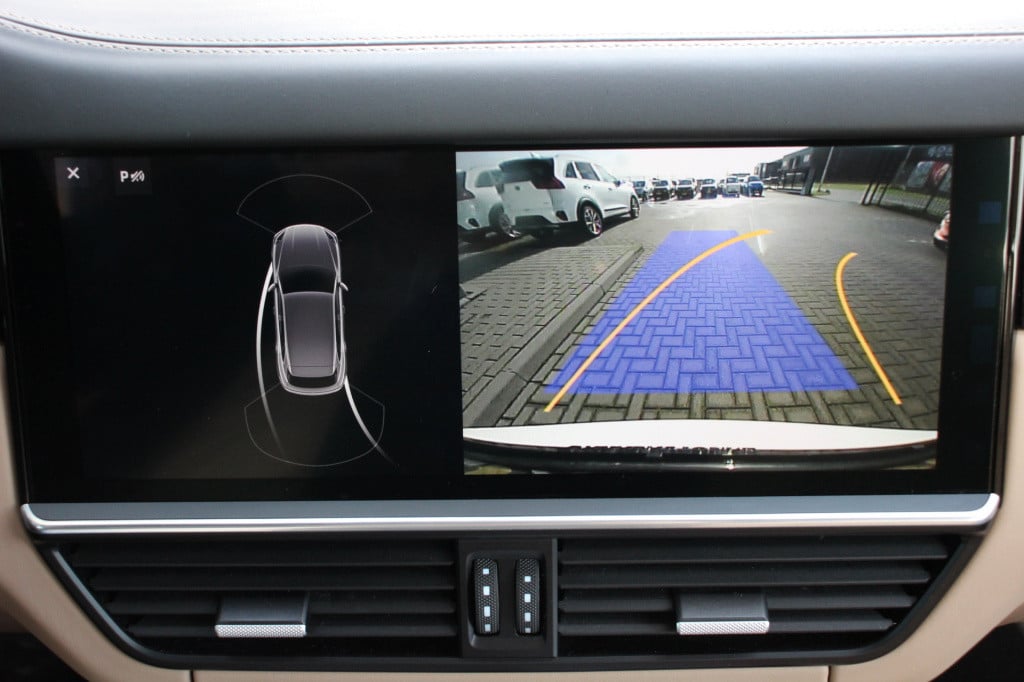 Porsche Cayenne 3.0 | sportdesign | pano | luchtvering | adaptief cruise co