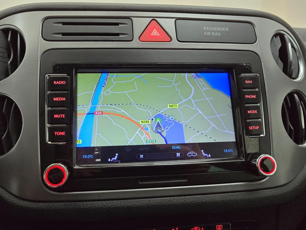 Volkswagen Tiguan occasion 2.0 tsi sport&style 4motion met panoramadak en c