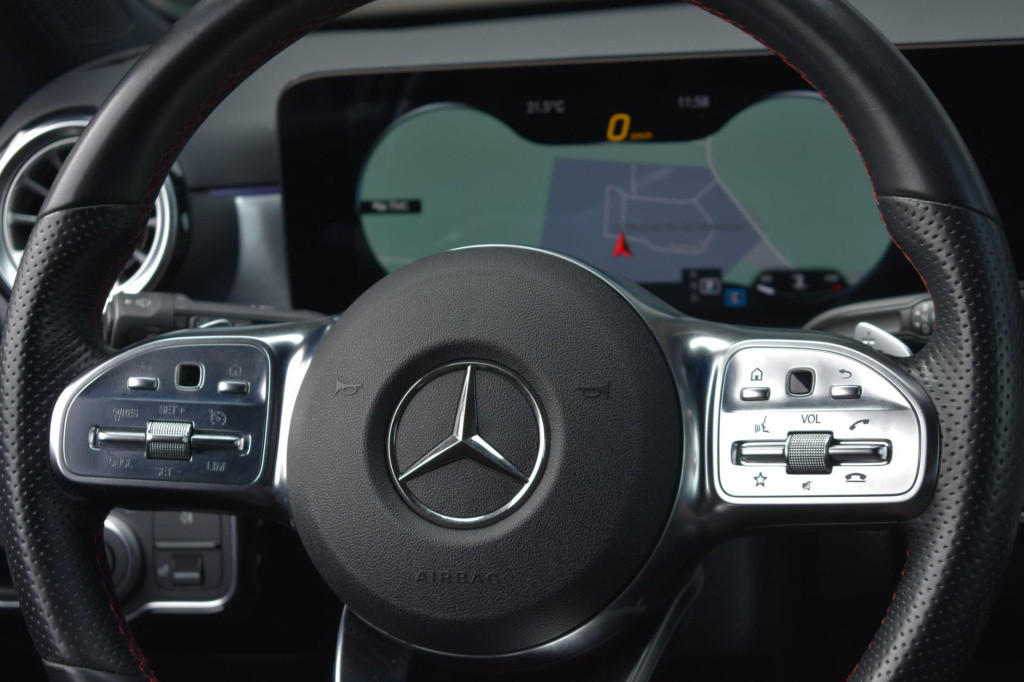 Mercedes-Benz A-Klasse 180 amg night | sfeerverlichting | camera | nap | st