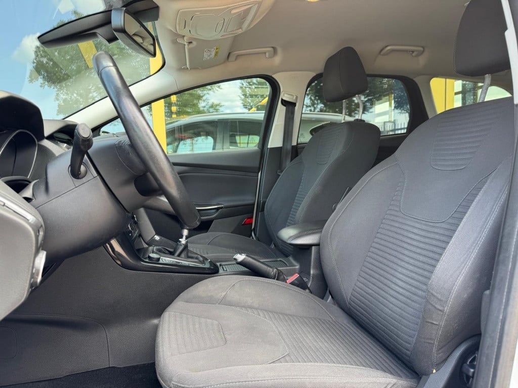 Ford Focus wagon 1.5 titanium edition
