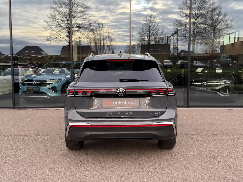 Volkswagen Tiguan 1.5 ehybrid elegance 204pk | trekhaak | 360 camera | dode