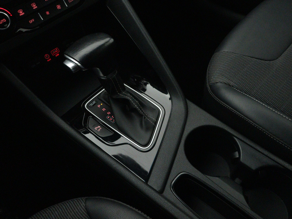 Kia Niro 1.6 gdi hybrid dynamicline | navigatie | achteruitrijcamera |