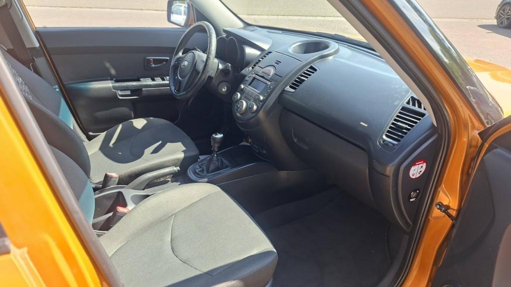 Kia Soul 1.6 X-Tra 5deurs bj:2010 airco apk 2027 !!