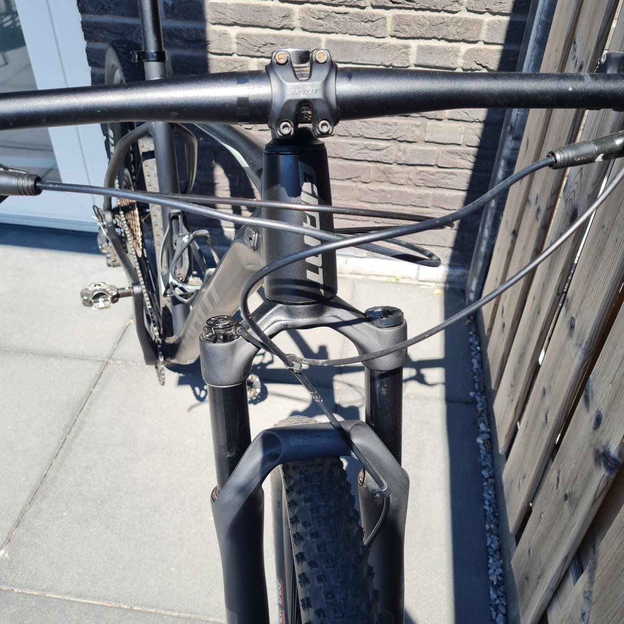 Giant XTC SLR 29 2 XL | Deore 1x12 | Luchtvork | 12 kg | Zeer nette staat