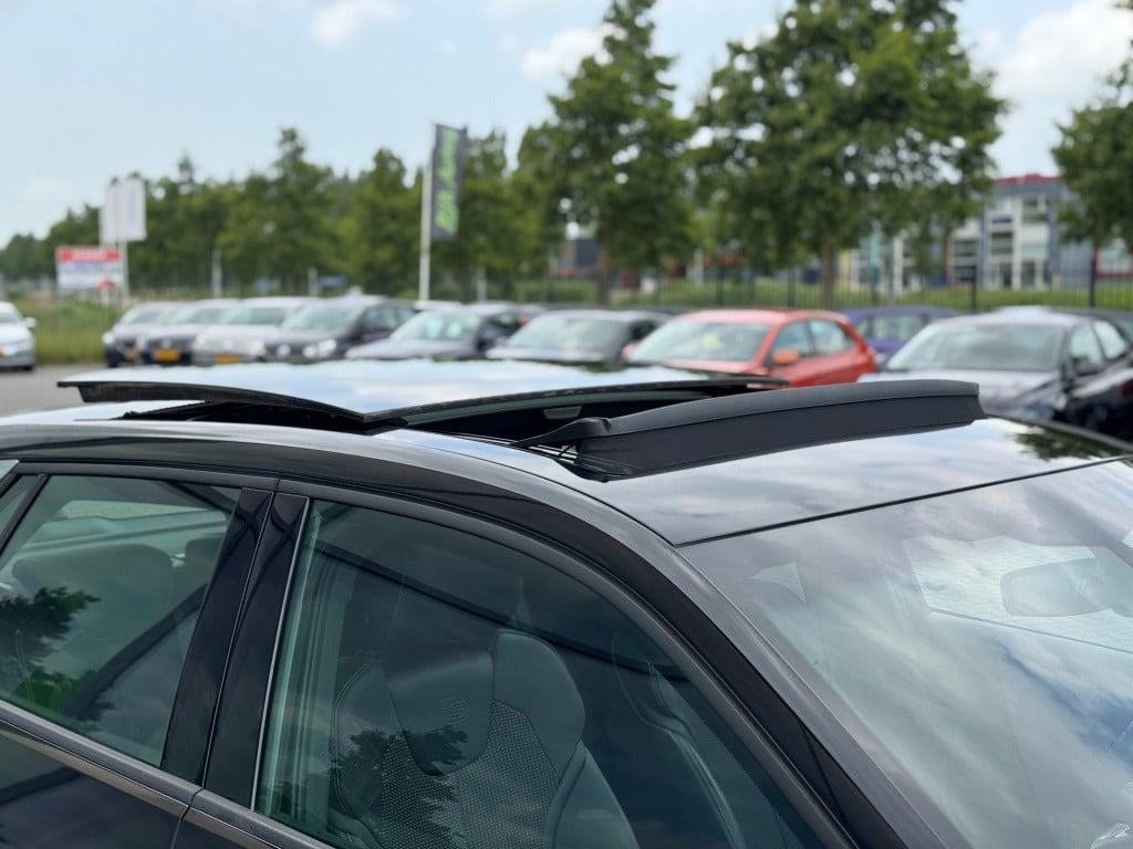 Audi Q2 1.4 tfsi cod s-line * panoramadak * trekhaak * 1e eigenaar