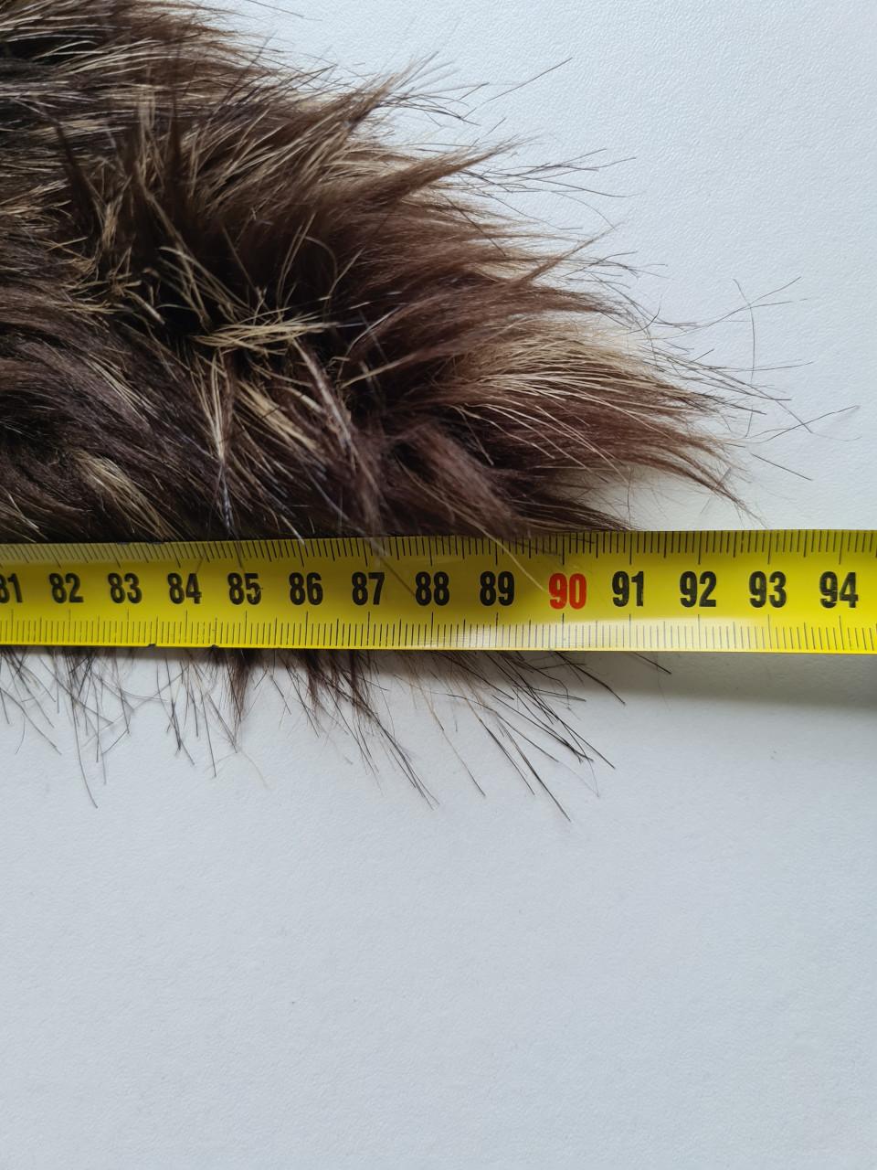 Bruine / zwart gemêleerd, imitatiebont (faux fur) kraag of stola.