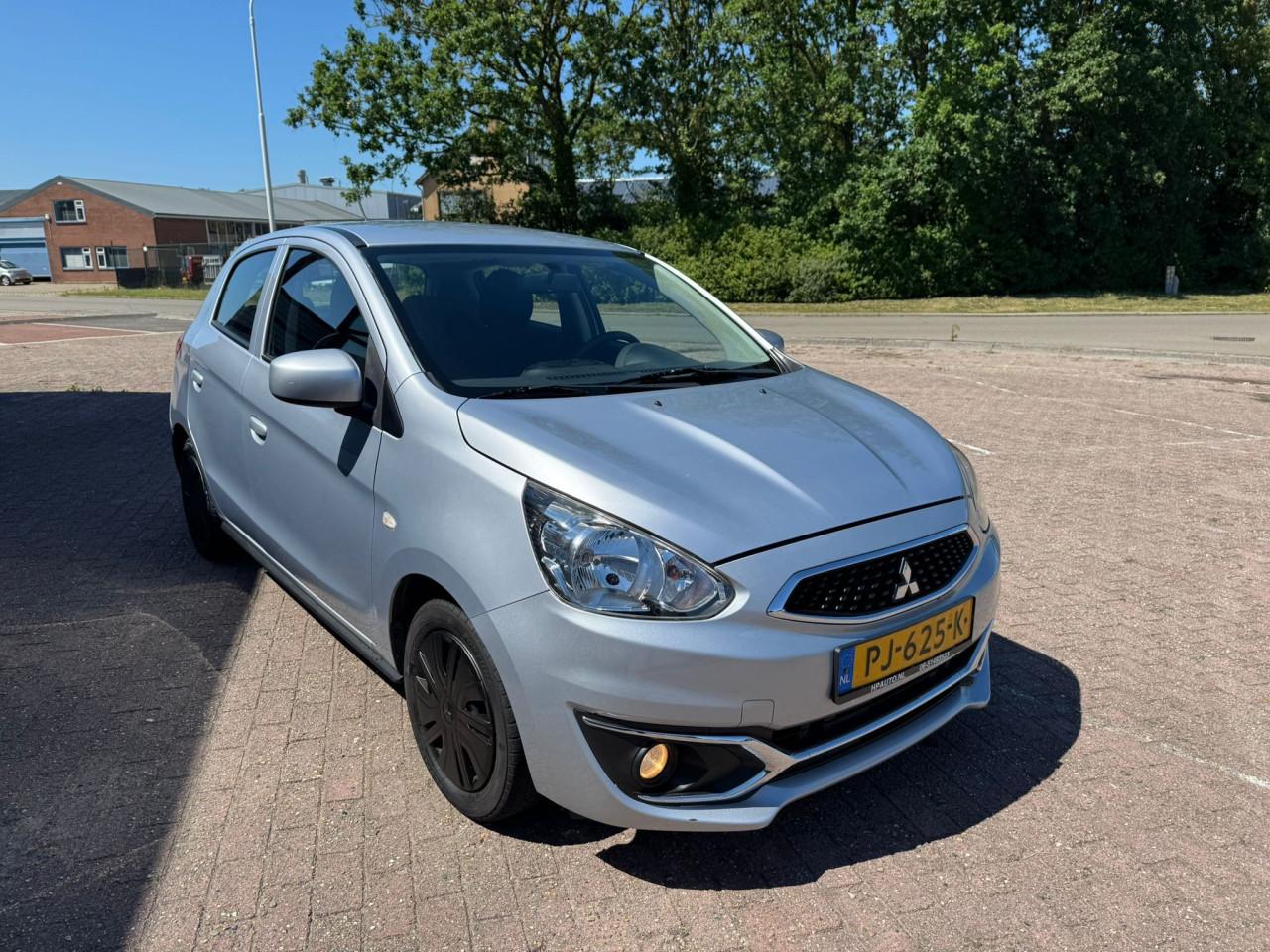 Mitsubishi space star bj 2017  3750 euro
