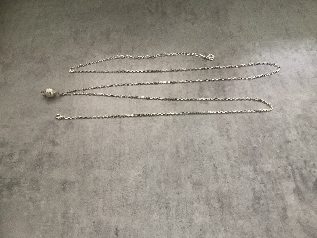 Zwangerschapssieraad - lange Ketting met Bola van Proud Mama