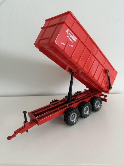 Verzameling landbouw miniaturen, o.a. Fendt & Valtra Valmet