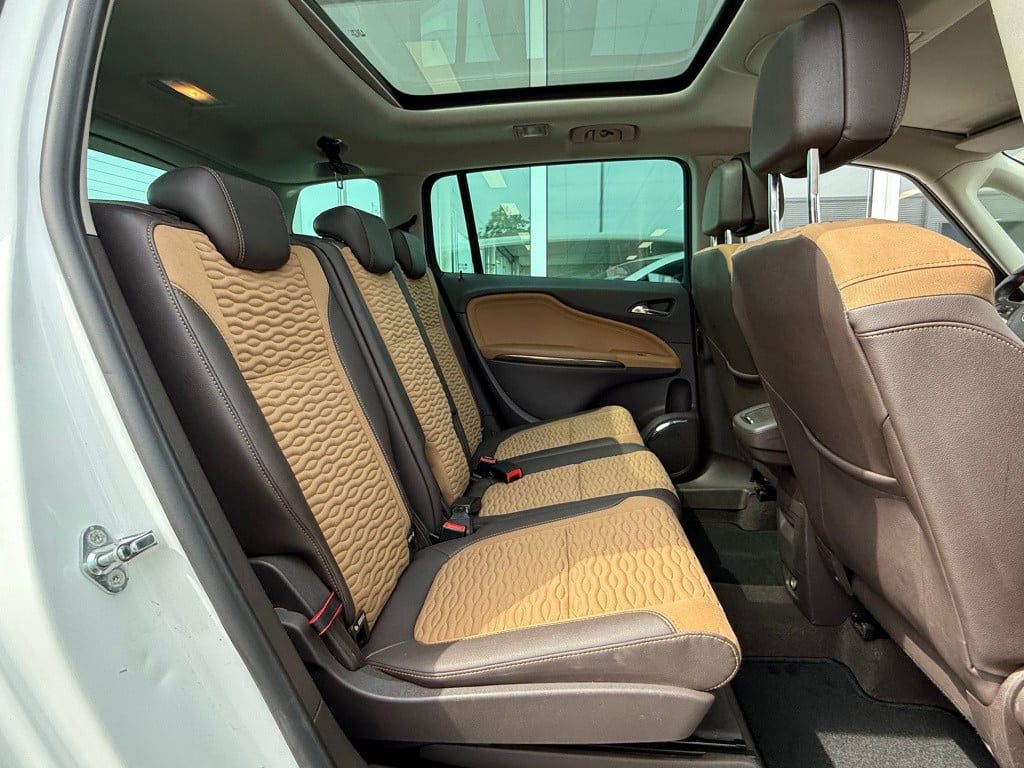 Opel Zafira tourer 1.4 cosmo 7 persoons