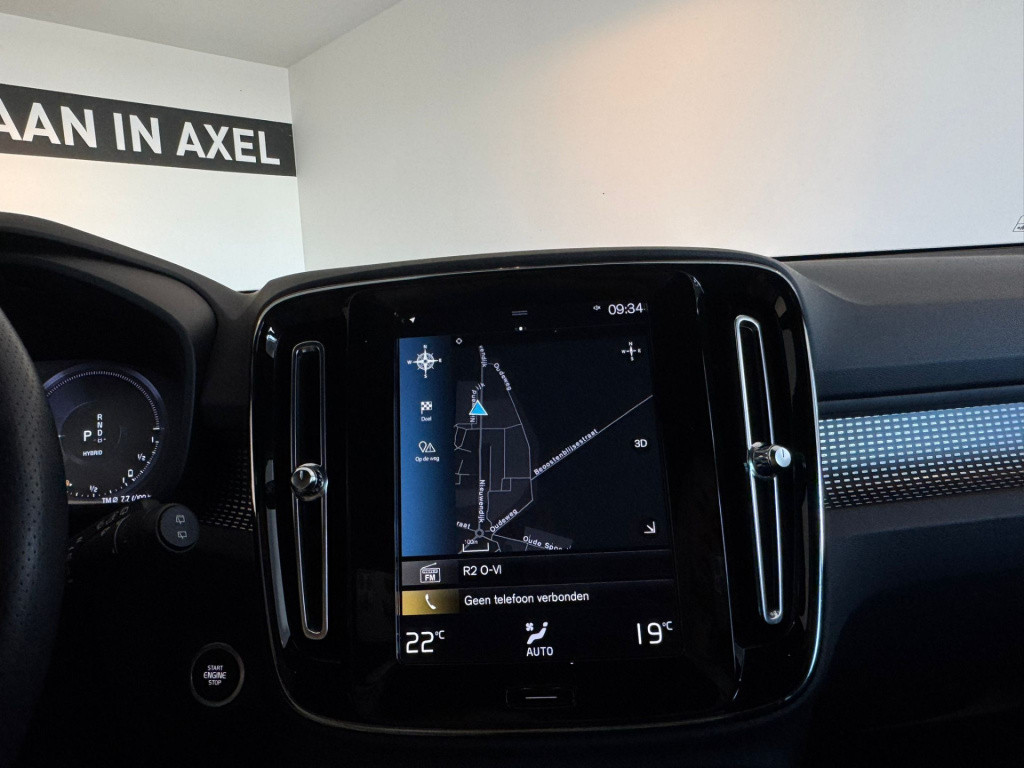 Volvo XC40 1.5 t4 recharge r-design black edition