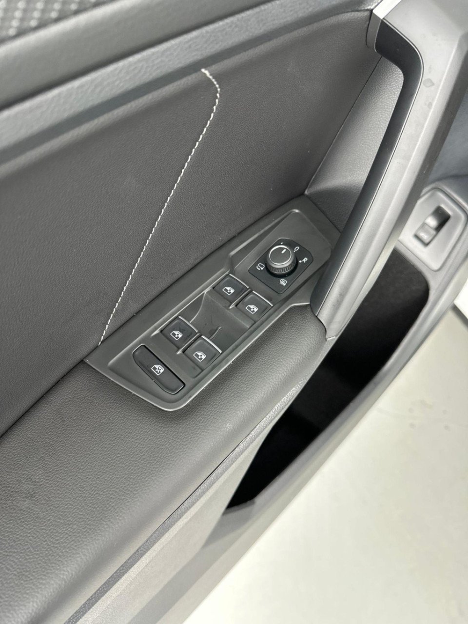 Volkswagen Tiguan Allspace 1.5 tsi r-line business 7p.