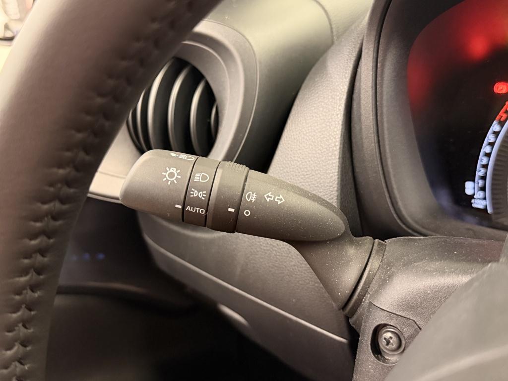 Toyota Aygo x 1.0 vvt-i mt play| camera| carplay| airco