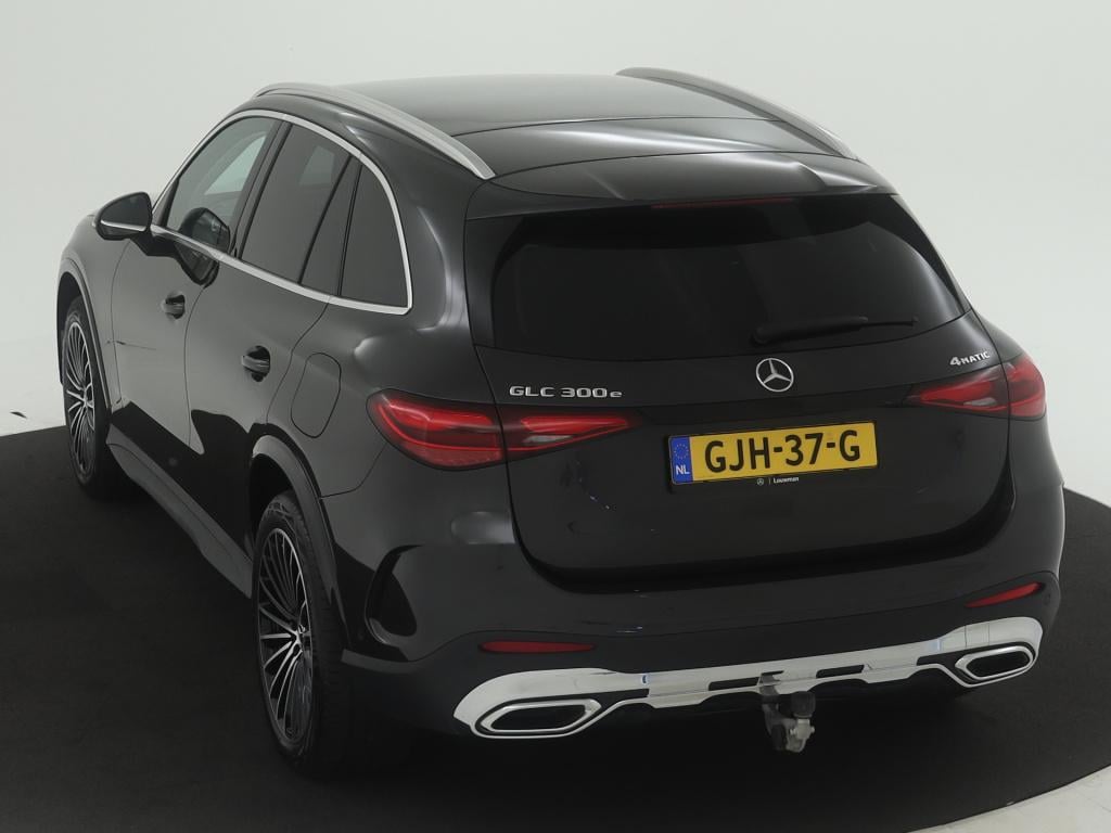 Mercedes-Benz Glc 300 e 4m amg plug-in hybride | trekhaak | amg styling | 2