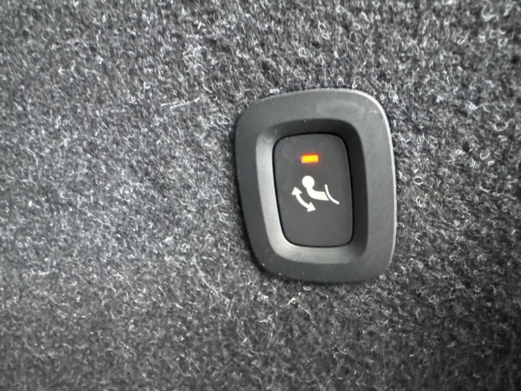Volvo XC40 1.5 t5 recharge r-design |panodak | trekhaak | harman kardon