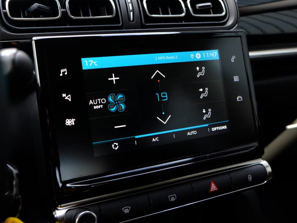 Citroen C3 1.2 puretech 83pk shine | stoelverwarming | park. sensoren | car