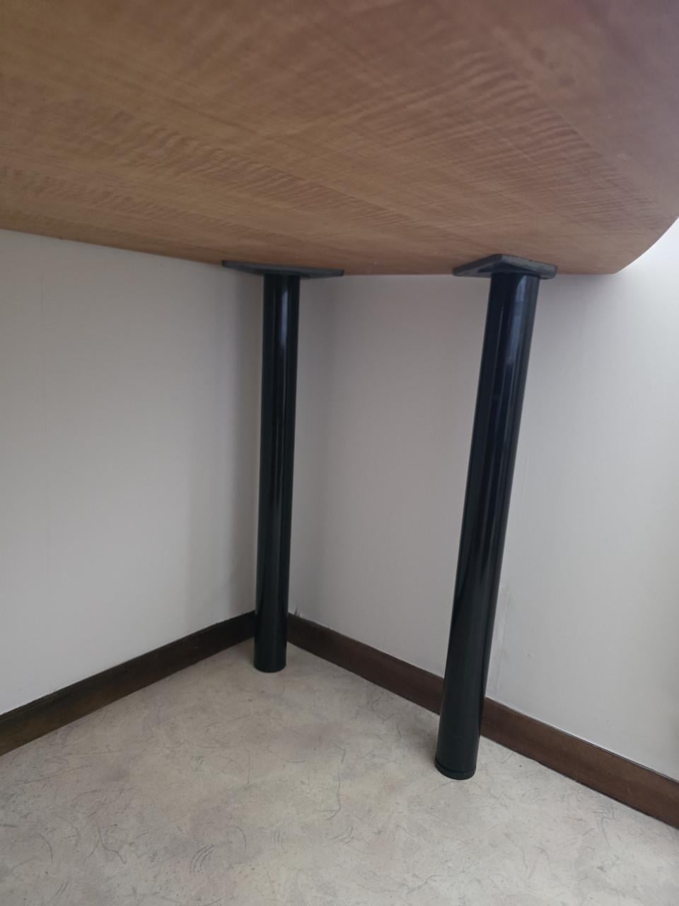 Kersenhouten bureau met ladenblok