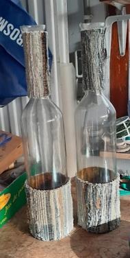 Af te halen in Vlissingen; 2 decoratieve vazen