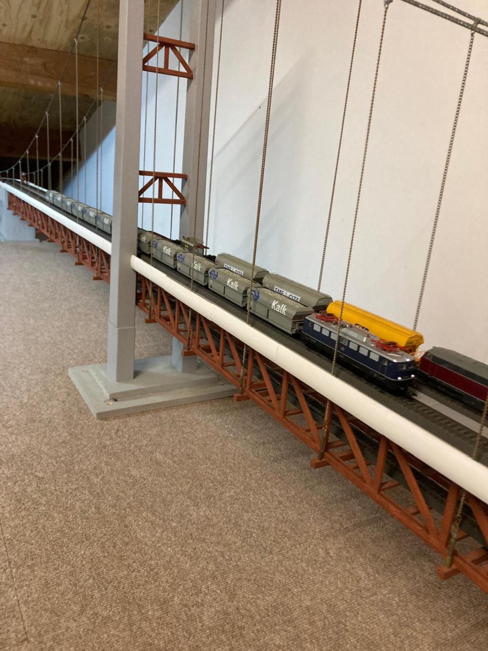Hangbrug modelspoorbaan H0