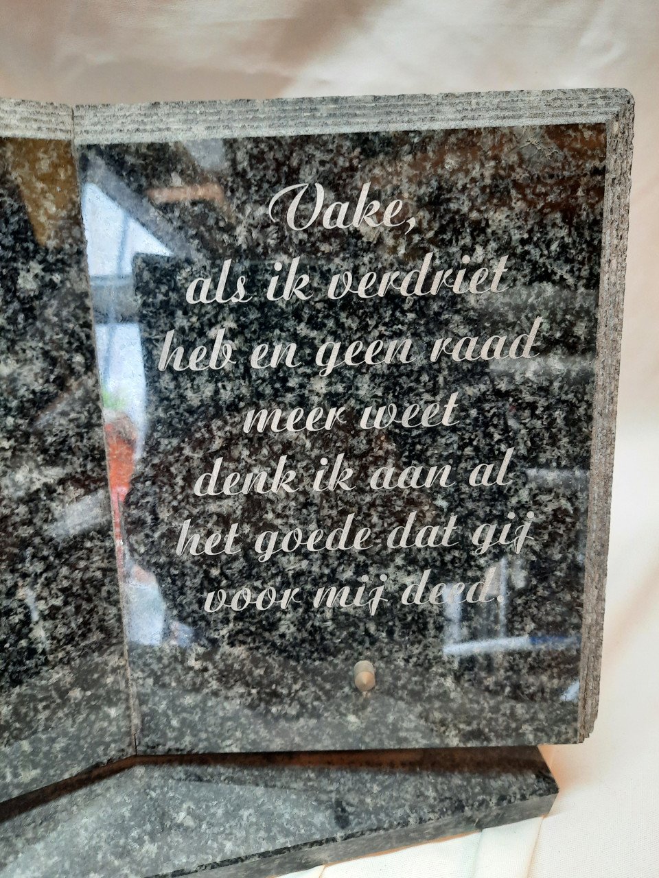 Gedenksteentjes natuursteen/glas