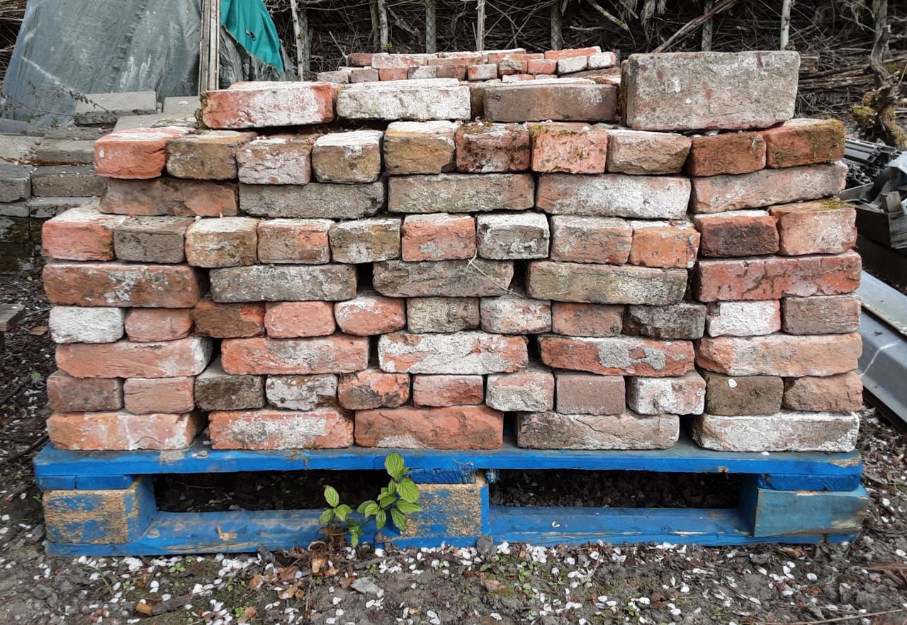 Gebruikte bakstenen 300 stuks per pallet