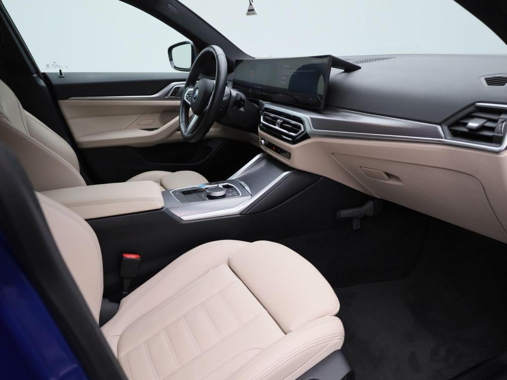 BMW I4 edrive35 m-sport 70 kwh | panoramadak | oyster leder | stoelverwarmi