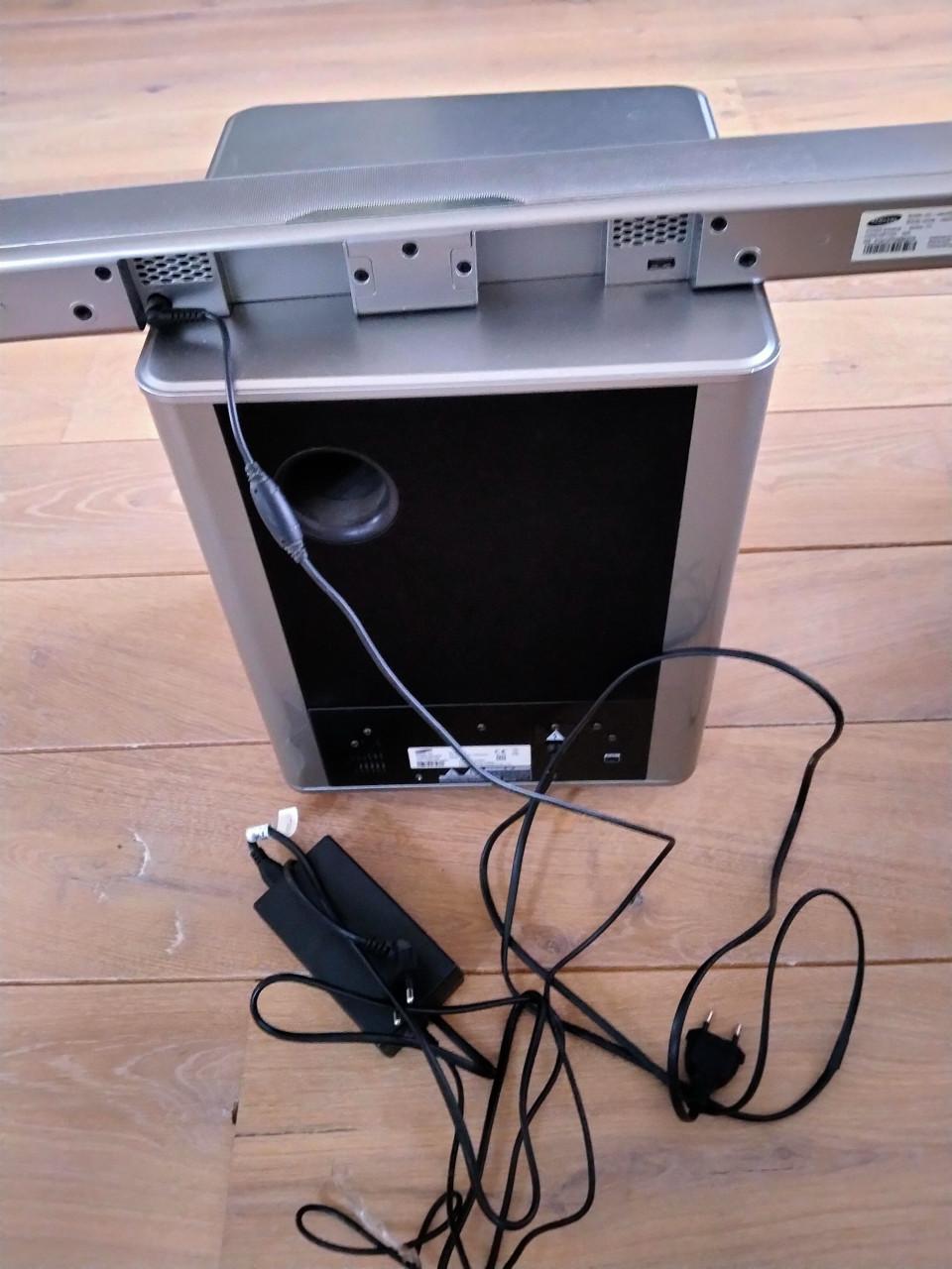 Samsung wireless& active soundbar met subwoofer