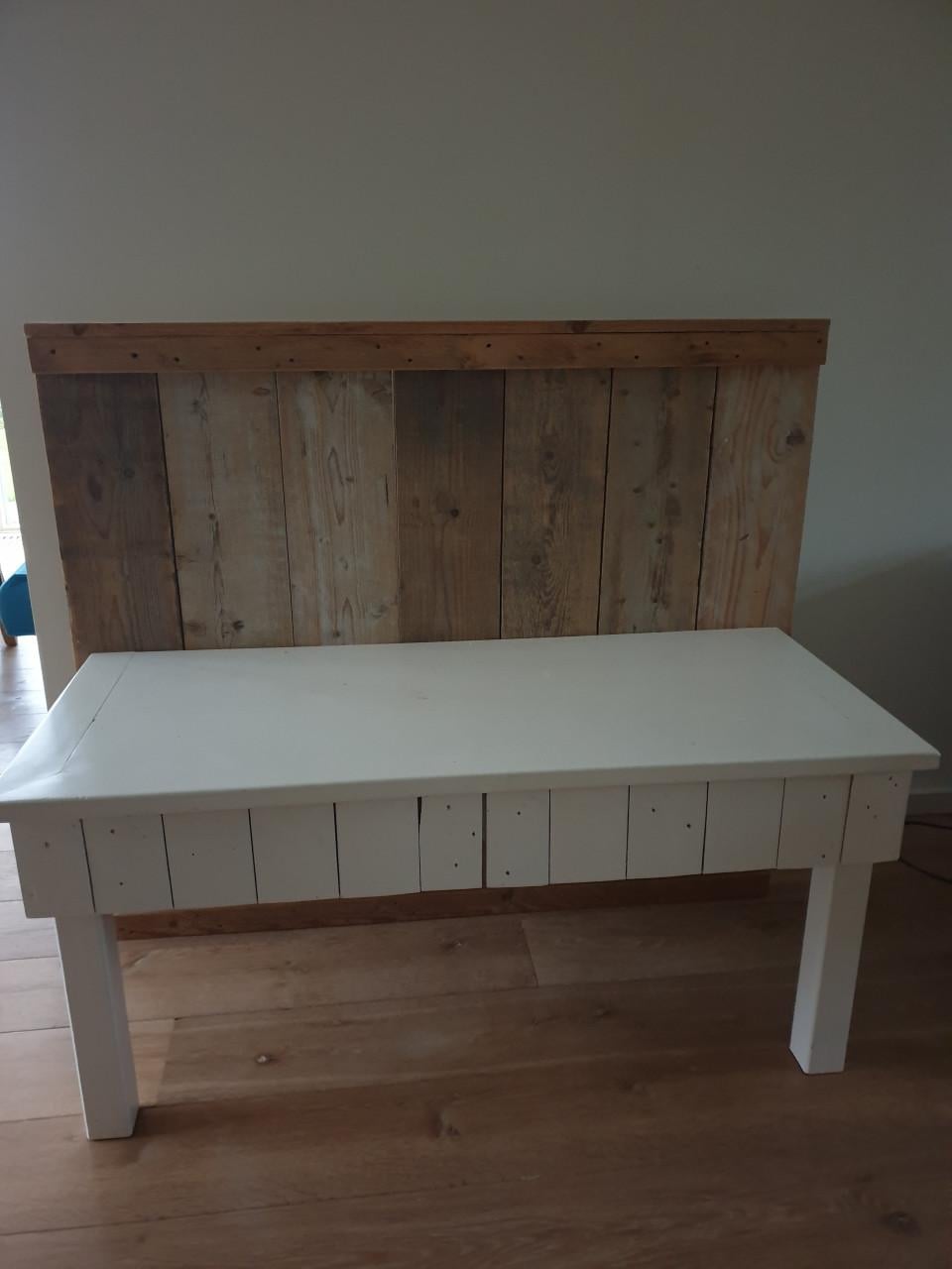 Lage sidetable/speeltafel