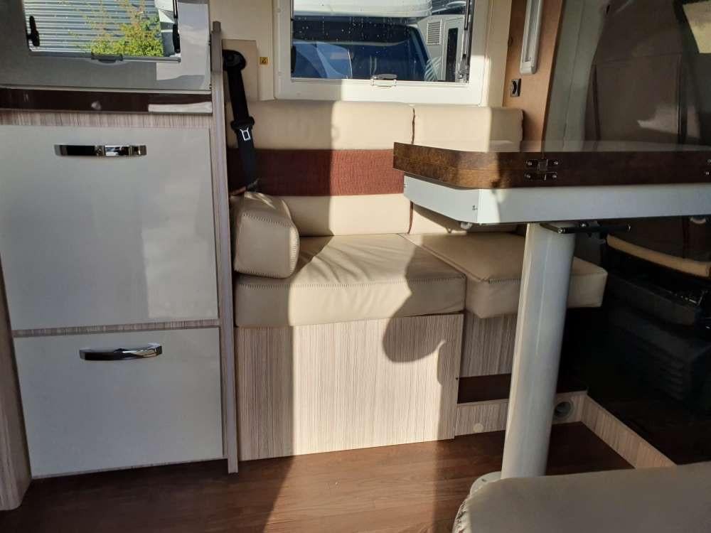 Elnagh T-Loft 532 - Face-to-face - Lengtebedden - Automaat - 2023 - 160 pk