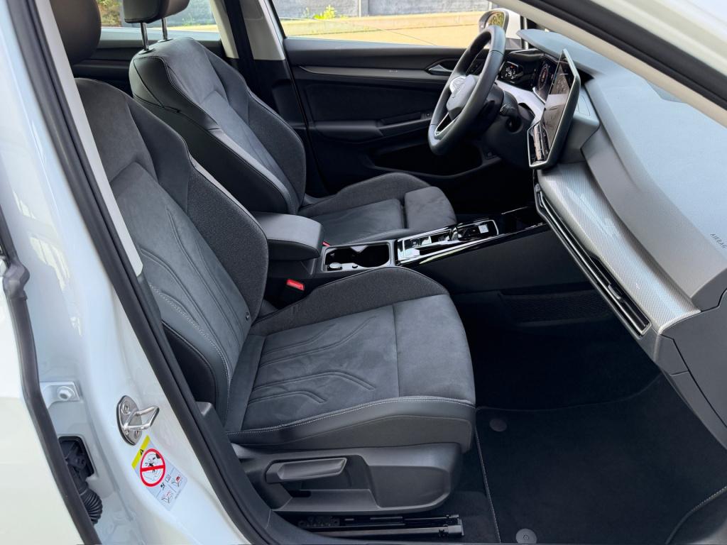 Volkswagen Golf 1.5 ehybrid 204pk style | 360 camera | ergo stoel | adapt. 