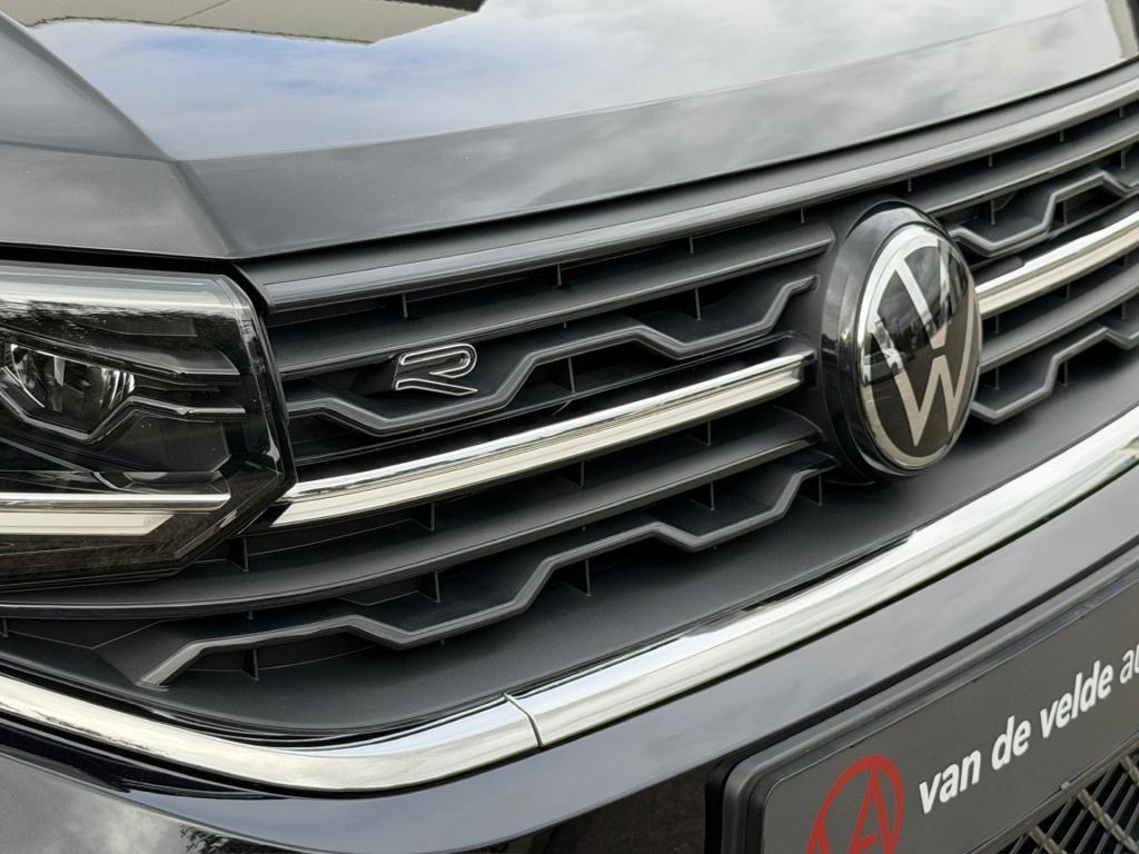 Volkswagen T-cross 1.5 tsi 150pk dsg r-line | camera | trekhaak | navi | iq