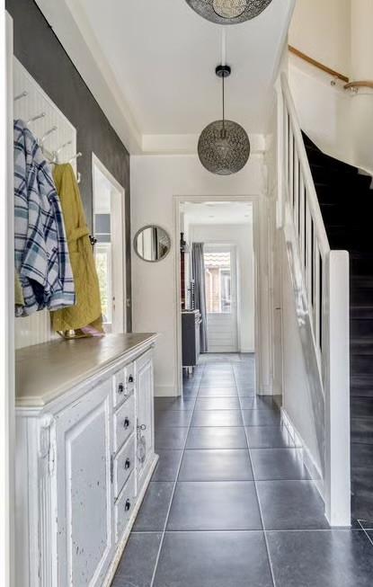 Grenen dressoir met lades en kastjes